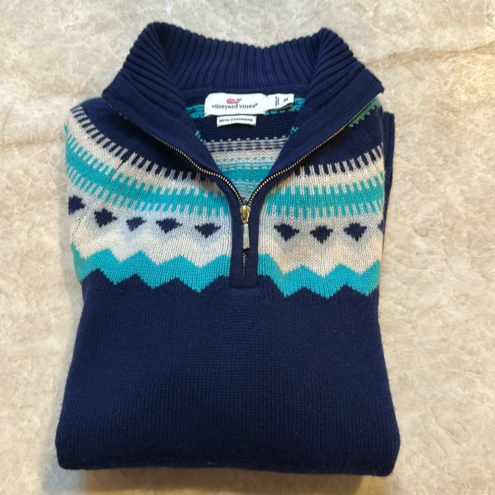Vineyard vines fair isle sweater wool, and cashmere. Like new condition.